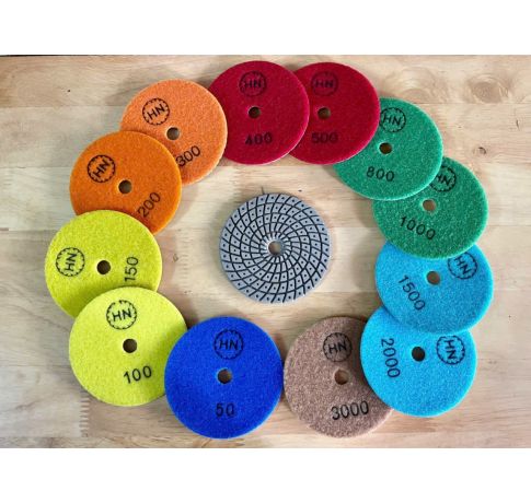 NI XU ĐÁNH BÓNG ĐÁ GRANIT