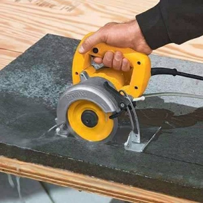 Máy cắt gạch 1300W DeWalt DW860 