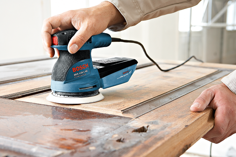 Máy chà nhám rung tròn Bosch GEX 125-1 AE
