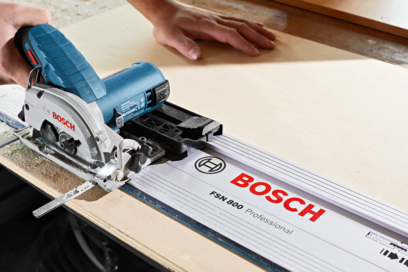 Máy cưa đĩa dùng pin 85mm Bosch GKS 12V-LI