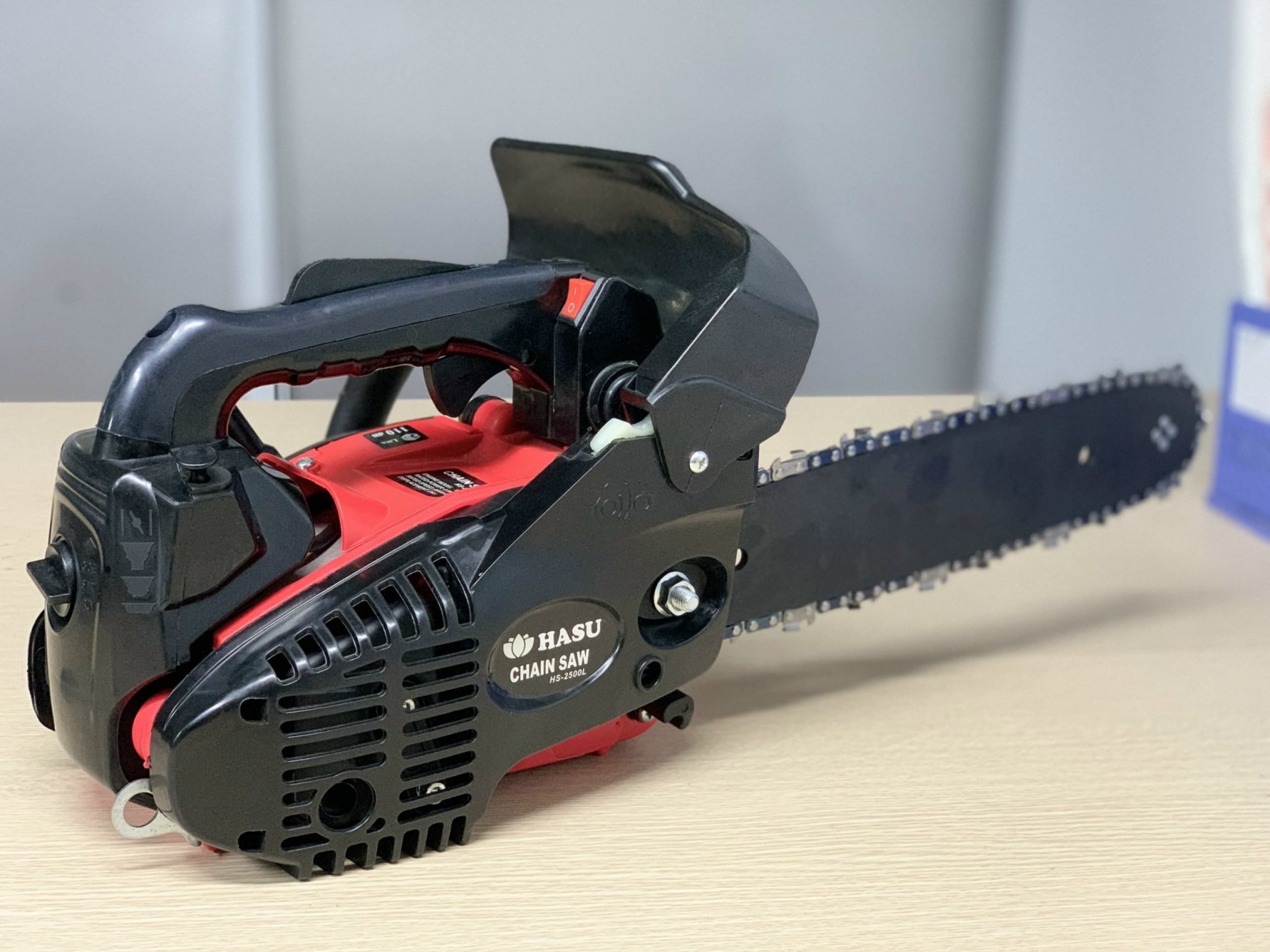 MÁY CƯA XÍCH HASU HS-2500
