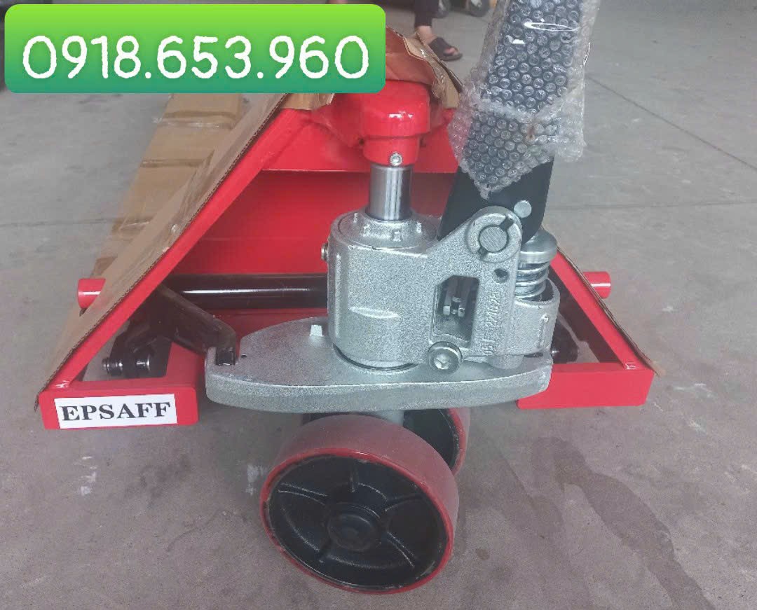XE NÂNG TAY 3 TẤN